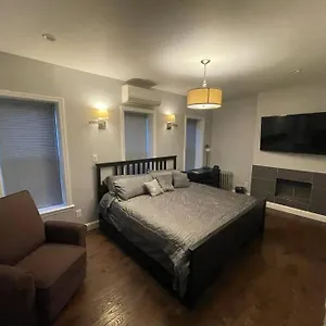 Halsey Manor: Luxurious 2-bedroom Apartment