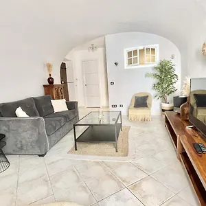 https://les-logettes-menton.fr-provencehotel.com
