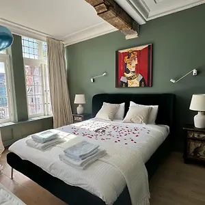 https://agatovas-boutique-by-the-lys.hotelsghent.com