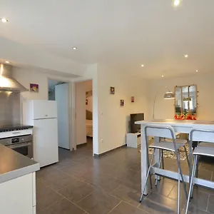 https://l-oliveraie.fr-provencehotel.com