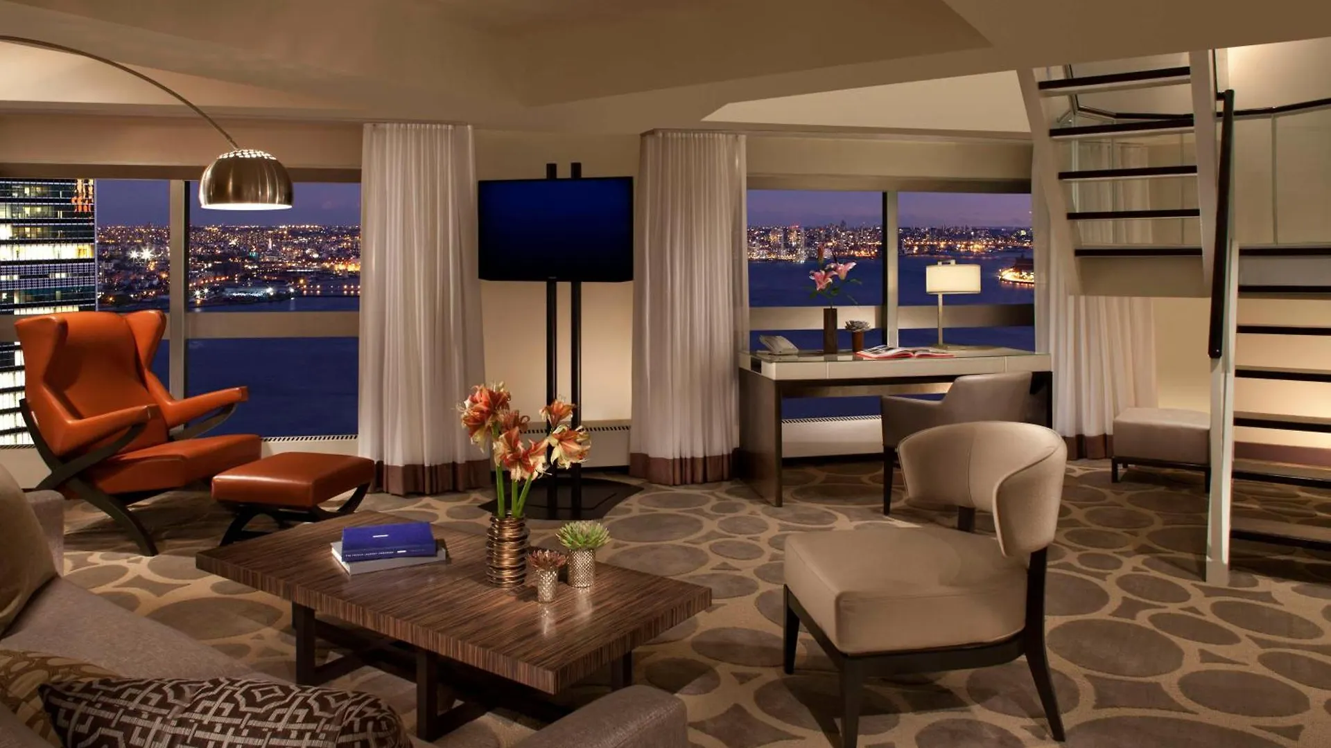 Millennium Hilton New York One Un Plaza Hotel