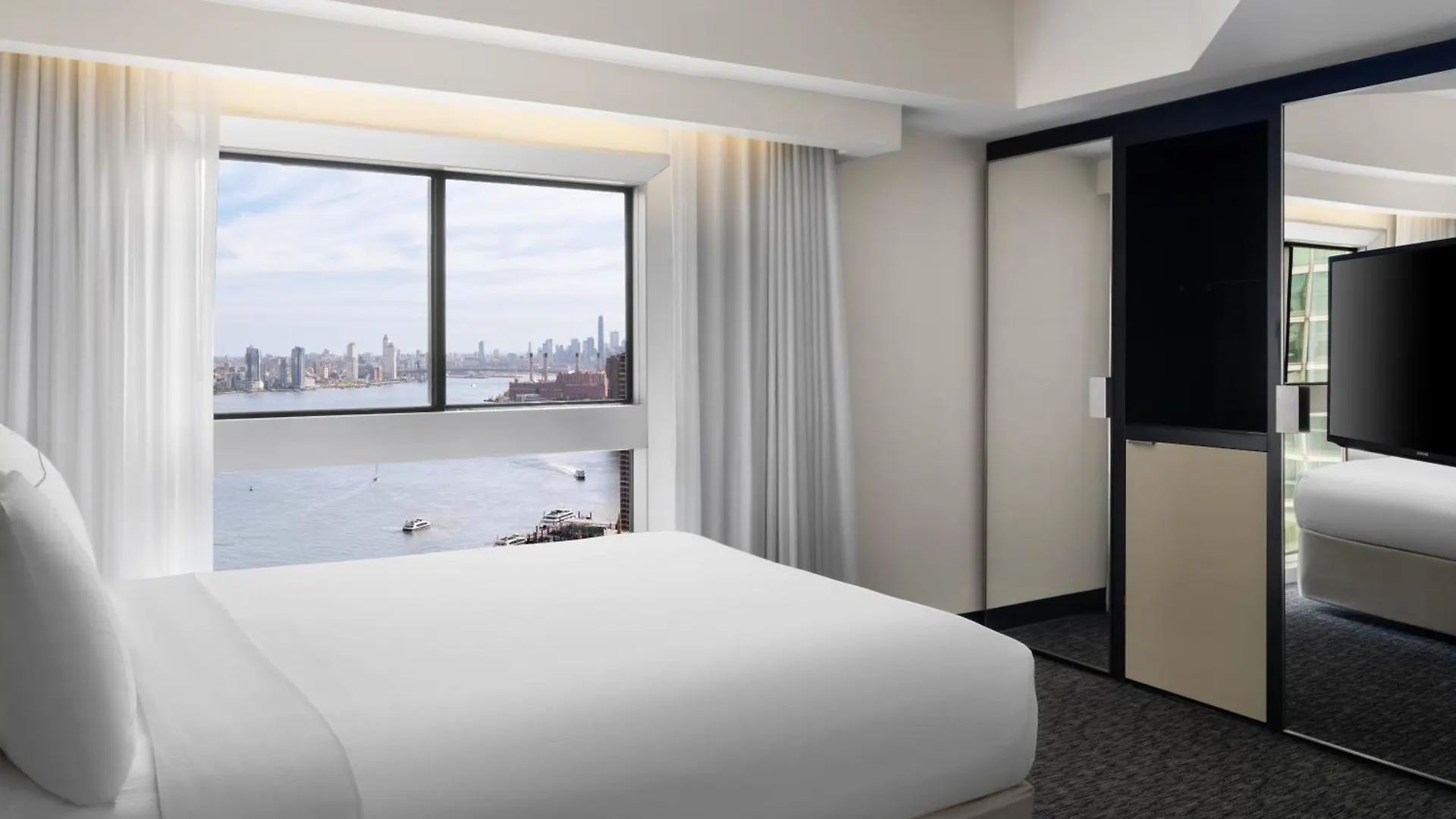 Millennium Hilton New York One Un Plaza Hotel