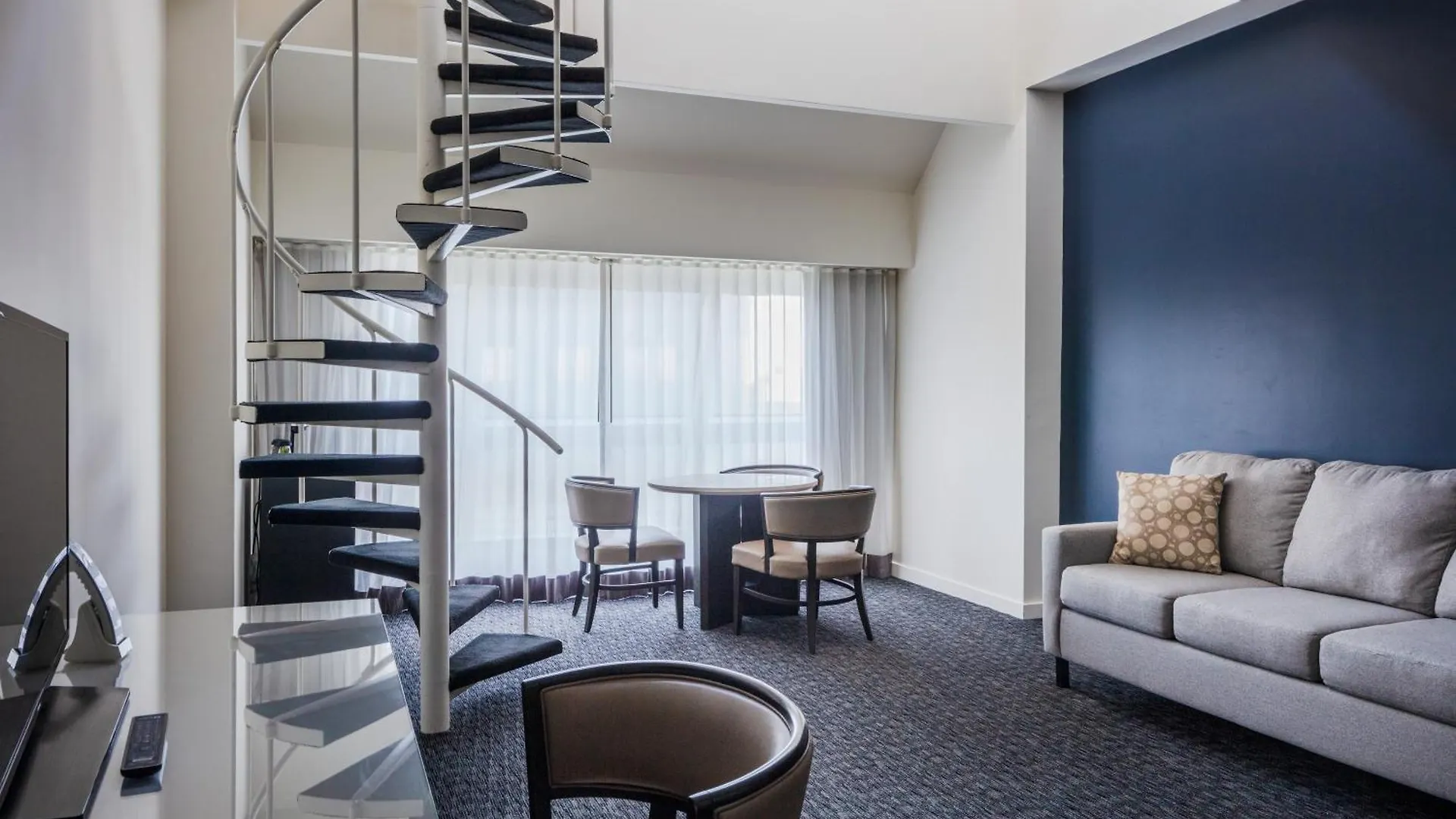 Millennium Hilton New York One Un Plaza Hotel