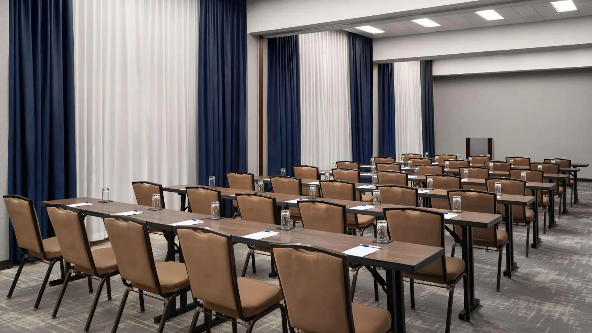 Millennium Hilton New York One Un Plaza Hotel